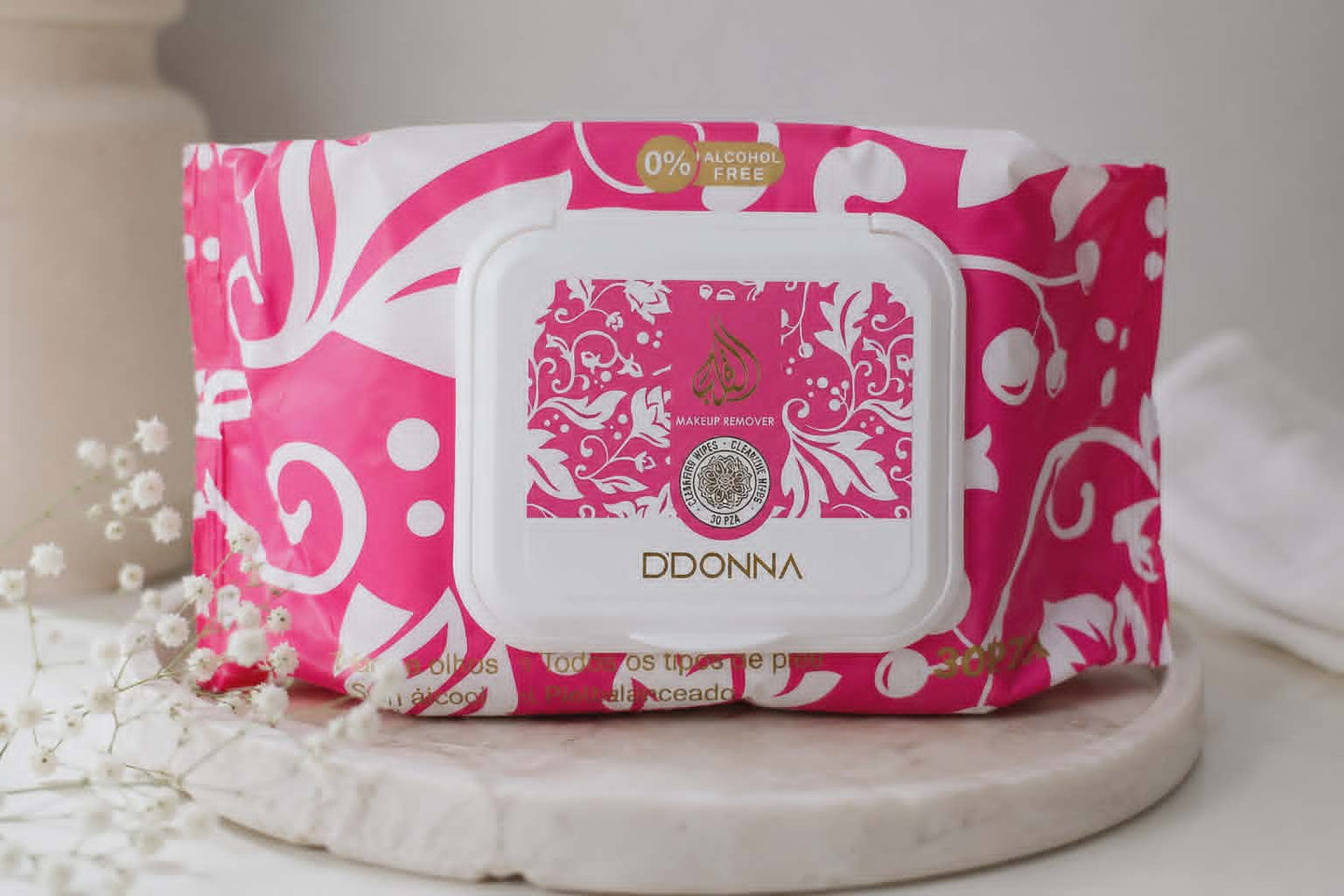🍬 Lingettes Démaquillantes Yara Candy – D’Donna Dubai