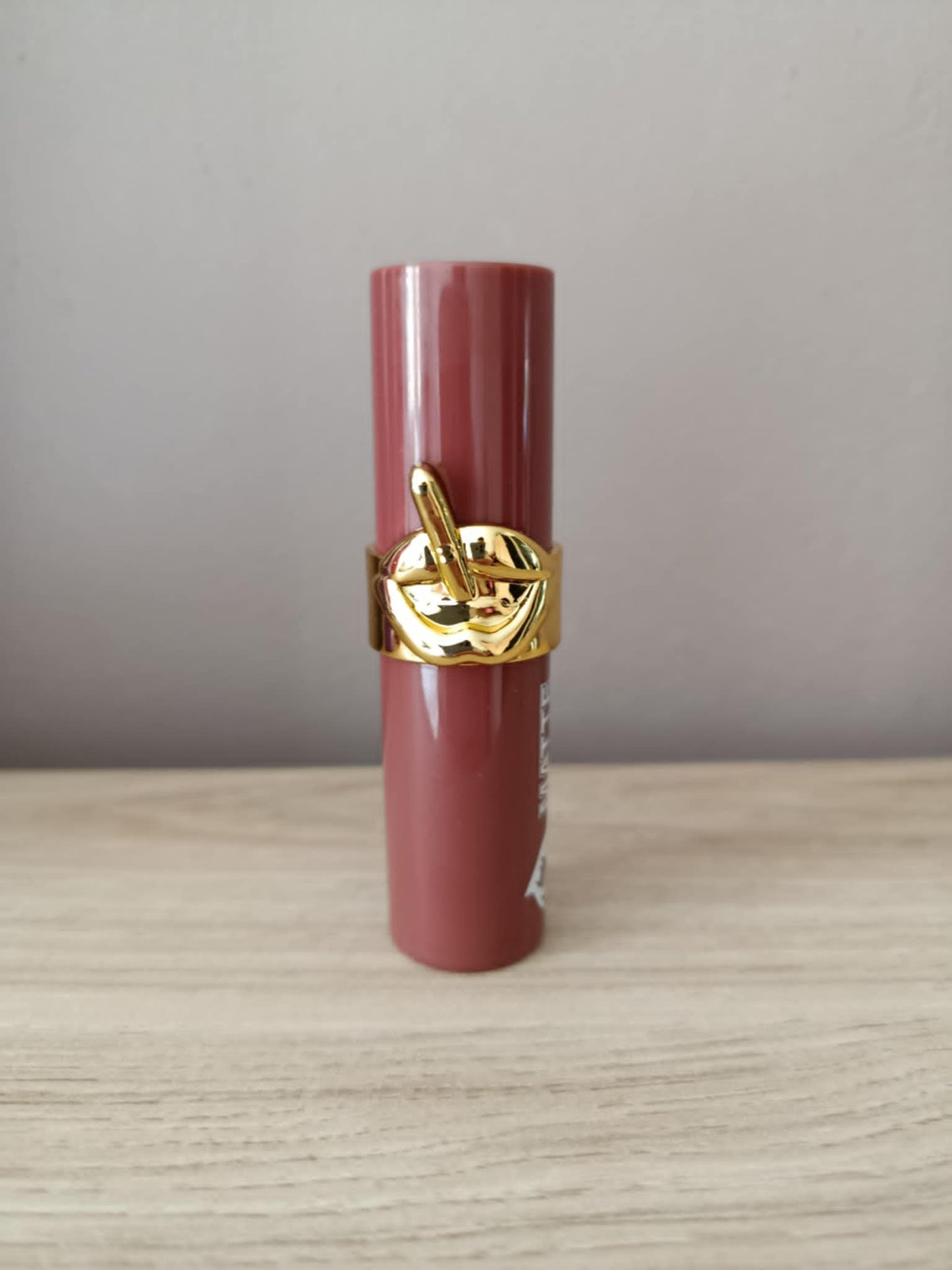 Rouge à Lèvres Couleurs Riches 36H - Teinte Riche et Intense pour Maquillage Longue Tenue - Vendu à l'Unité
